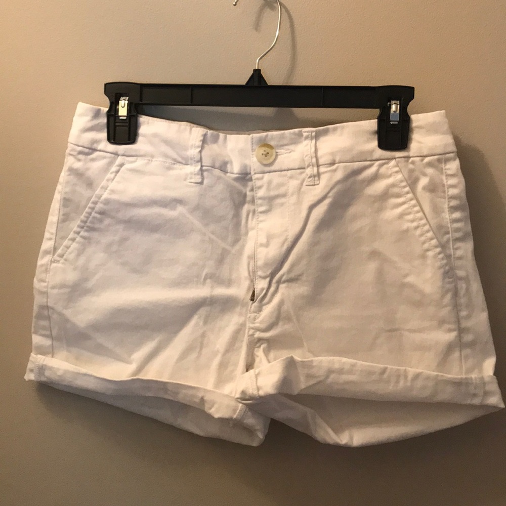 White American eagle shorts